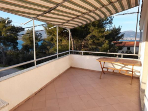 A apt w big terrace&great sea view close to beach